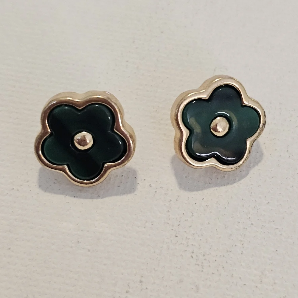 Clover floral dainty gold and green stud earrings